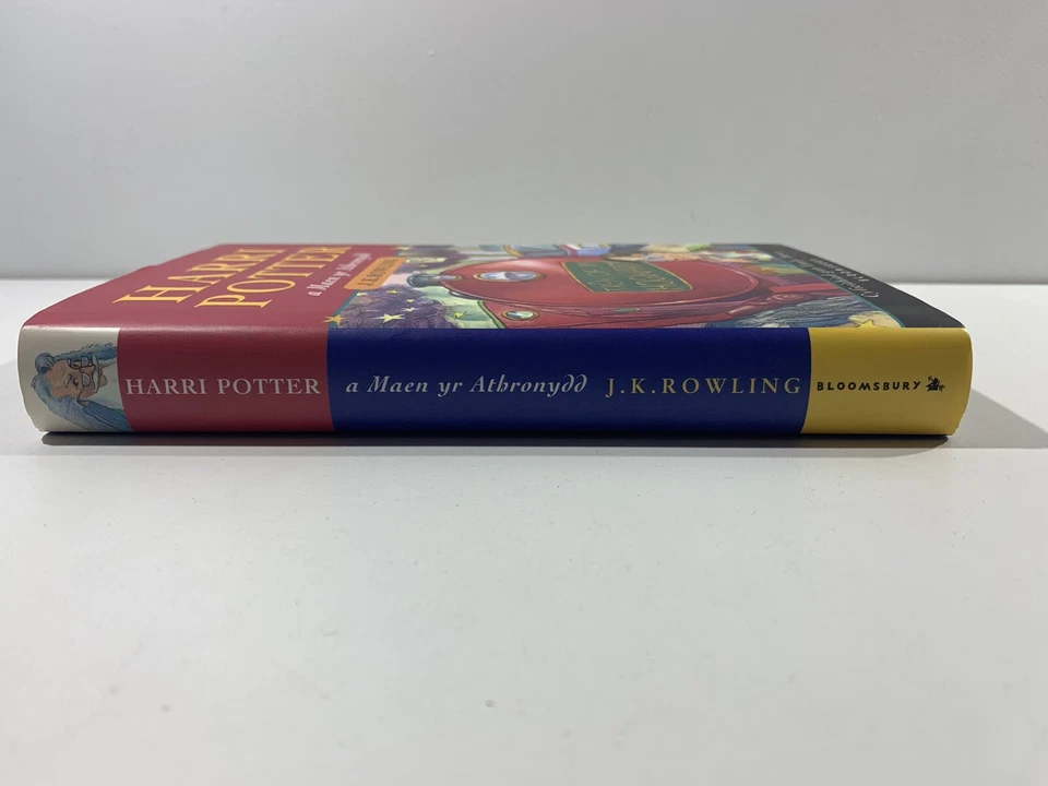 Harry Potter Philosopher's Stone Book Welsh 1st Edition Hardcover J.K Rowling - image 4 of 4