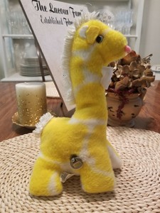 wind up musical giraffe