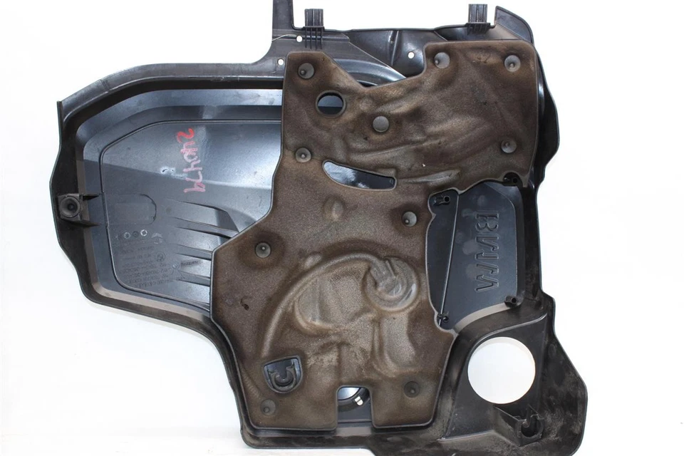 PLASTIC ENGINE COVER BMW 528D 528i 2015 15 1374155 Foto 2 de 4