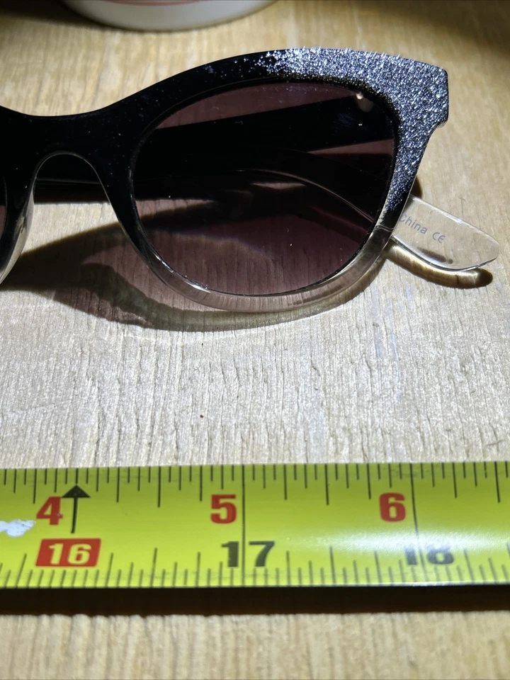 Gafas de sol Betsey Johnson corazón brillante con joyas Y2K de colección Foto 4 de 4