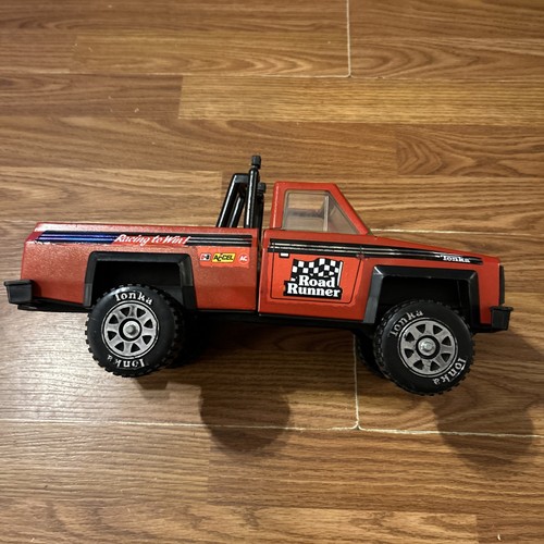 Rare ~ "Tonka" ~ Chevy Truck ~ Road Runner ~ Racing To Win ! ~ Pressed Steel Toy - Picture 9 of 12
