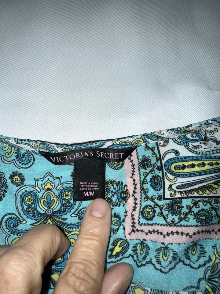 Victoria's Secret Shirt Dress Med Paisley silk blend , No Belt - Image 2 of 4