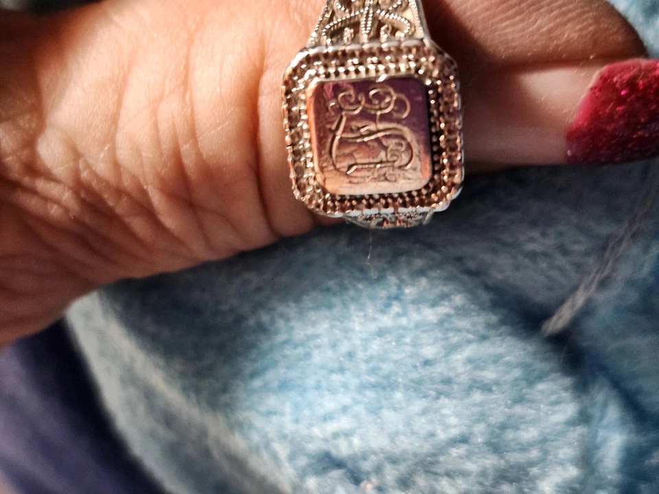 Harley Davison Ladies Ring Square With Stones Around It With HD In Center.size 7 - Image 4 of 4