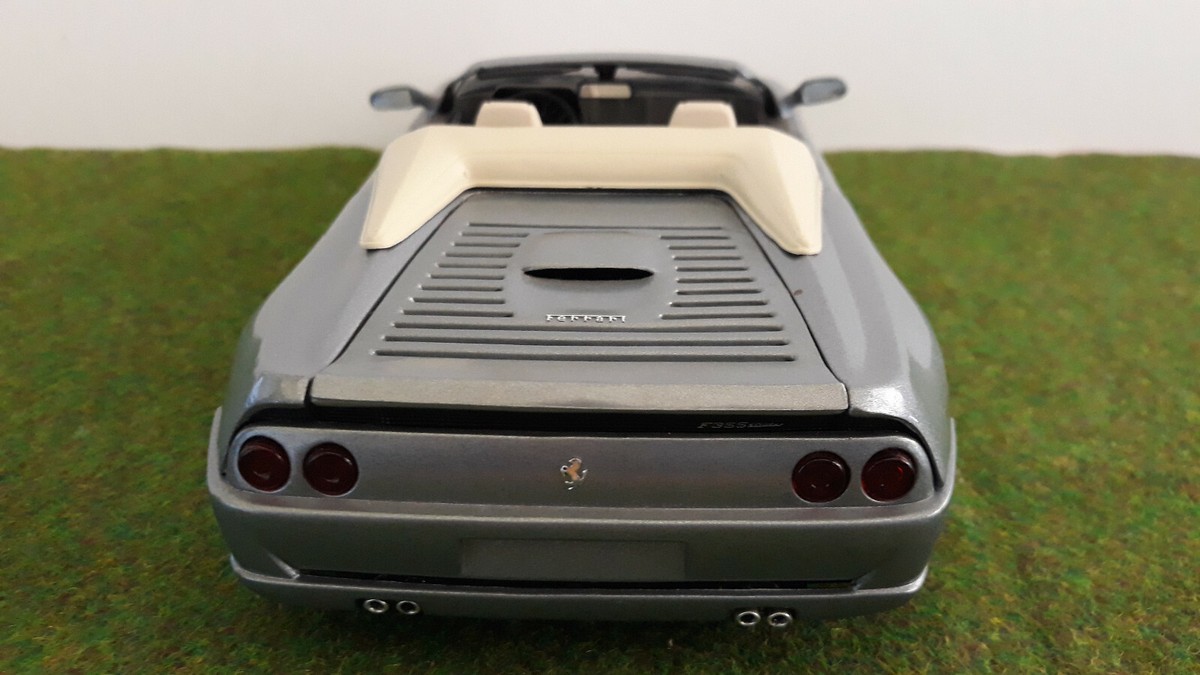 Ferrari F355 Spider 1995 ミニカー FERRARI F355 Spider cabriolet gris 1/18 HOT WHEELS voiture