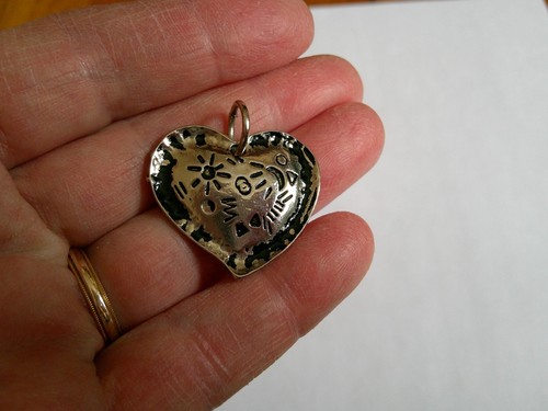 Silver Metal Heart Pendant with design JCPENNEY Vintage - Picture 5 of 5