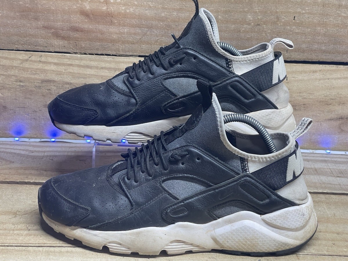 Nike Air Huarache Run Ultra SE Black White Sneakers 875841-004