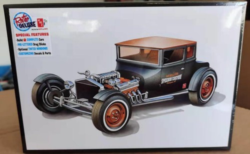 AMT1167 Round 2 1925 Fordd T "Chopped" 1:25 Scale Model Kit - Picture 3 of 3