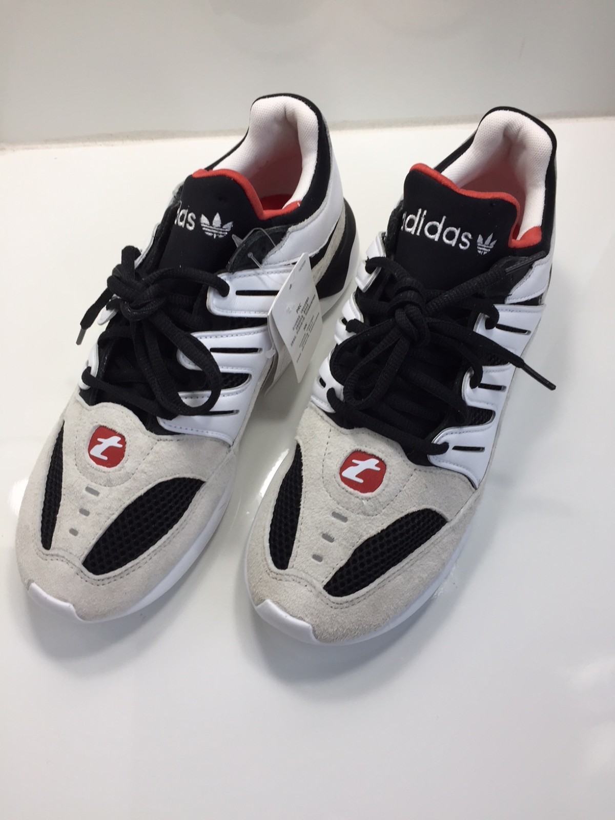 ADIDAS TUBULAR `93 - Size US 9 ADIDAS TUBULAR `93 - Size US 9