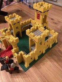 LEGO Castle 375 / 6075 Vintage 1980s Nearly Complete Plus Few Minifigures