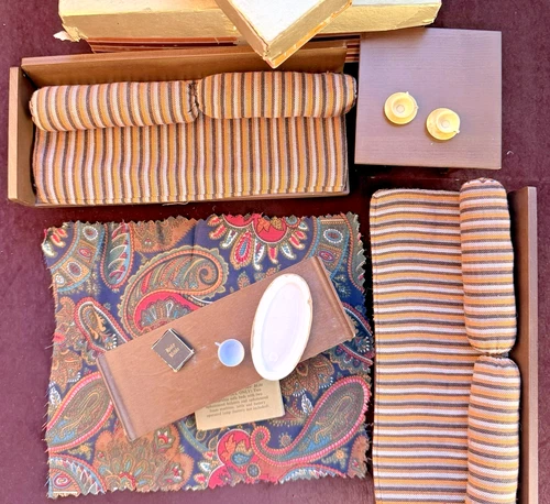 Vintage Barbie 1958 Mattel, Modern Furniture 2Studio Beds+ 2Coffee Tables