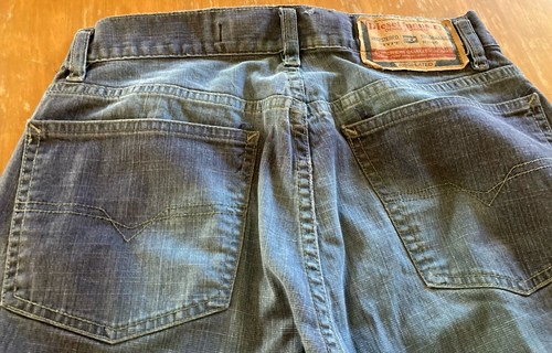Diesel Men’s Jeans SZ 30 X 32 Made In Italy  Button-Fly Nice EUC - Picture 4 of 6