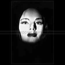 Photo F.016807 CARROLL BORLAND (MARK OF THE VAMPIRE) 1935