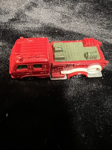 Vintage Tomica No. 94 UD Condor Chemical Fire Truck in nice shape - Picture 6 of 12