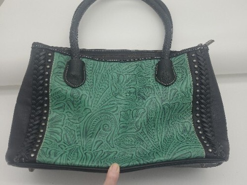 BOLSO DE MANO DE CUERO NEGRO Y TURQUESA OCCIDENTAL TRINITY RANCH.* Peeling pequeño * - Imagen 17 de 22