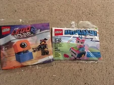 LEGO set 30406 Unikitty Roller Coaster Wagon & Retired Lucy Vs Invasor 30527