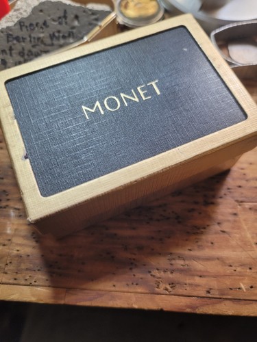 Vintage Monet "BLAU GRÜNE KRONE" Halskette Schmuck Emaille passender Charm Anhänger 2008 - Bild 16 von 16