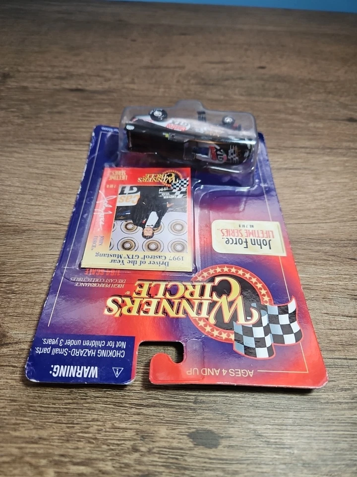 John Force Castrol GTX 1997 Mustang Winners Circle Lifetime Series 1:64 Nuevo Foto 4 de 4