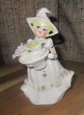 ORIGINAL BACKSTAMP VTG Lipper Mann Japan Porcelain Figurine Flower Girl Bouquet