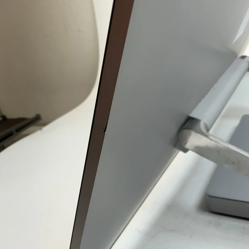 Microsoft Surface Studio 1st Gen i7-6820HQ 32GB 2TB SSD Windows 10 Pro *USED* - Image 4 of 4