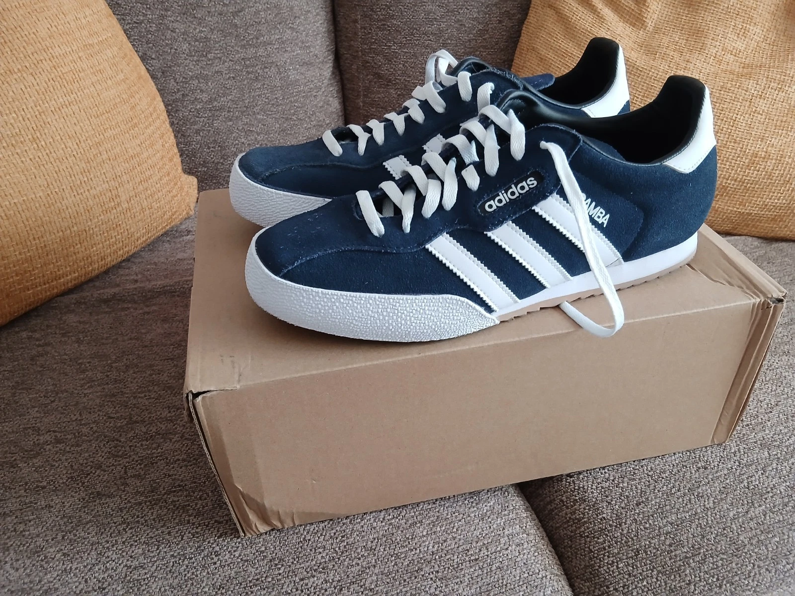 Adidas Super Samba Suede Trainers Navy Blue/White worn twice minimal wear size 9