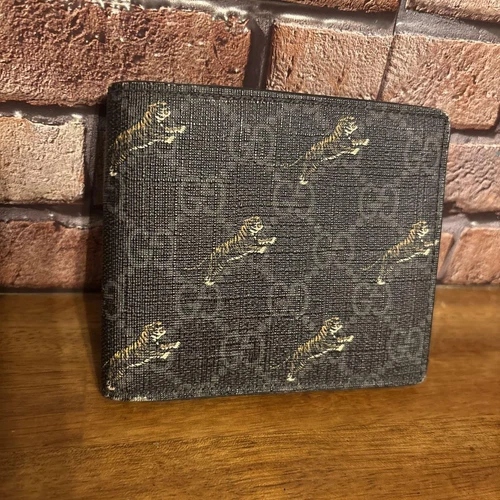 Authentique Portefeuille Gucci Couleur Noir GG Supreme Homme Bi Pli du Japon