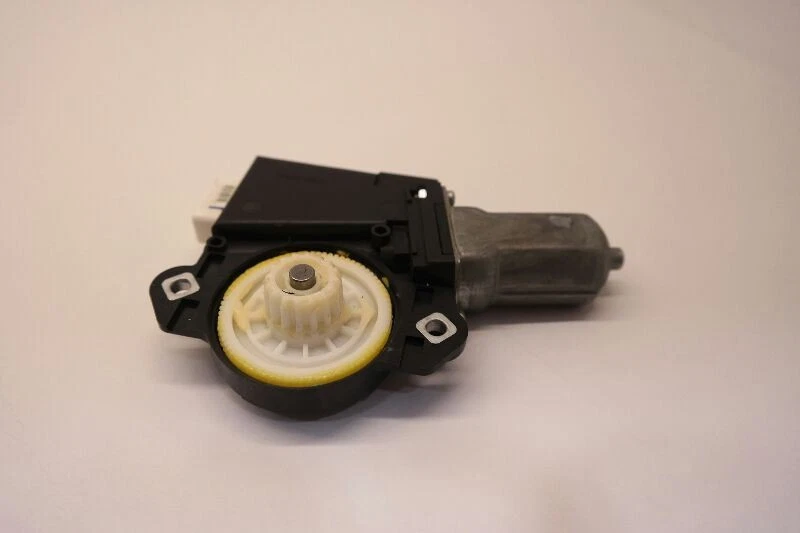 Оригинальный двигатель люка для GMC Sierra 2007-2013 годов выпуска - Изображение 2 из 4