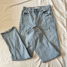 ABERCROMBIE  FITCH 27 / 4 The 90  s Straight Ultra High Rise JEANS Light Wash