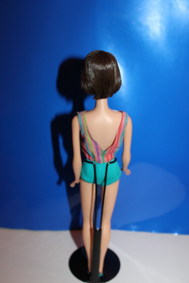 昭和レトロ  ヴィンテージBarbieアメリカンガール Vintage American Girl Barbie in Box with Stand and Booklet