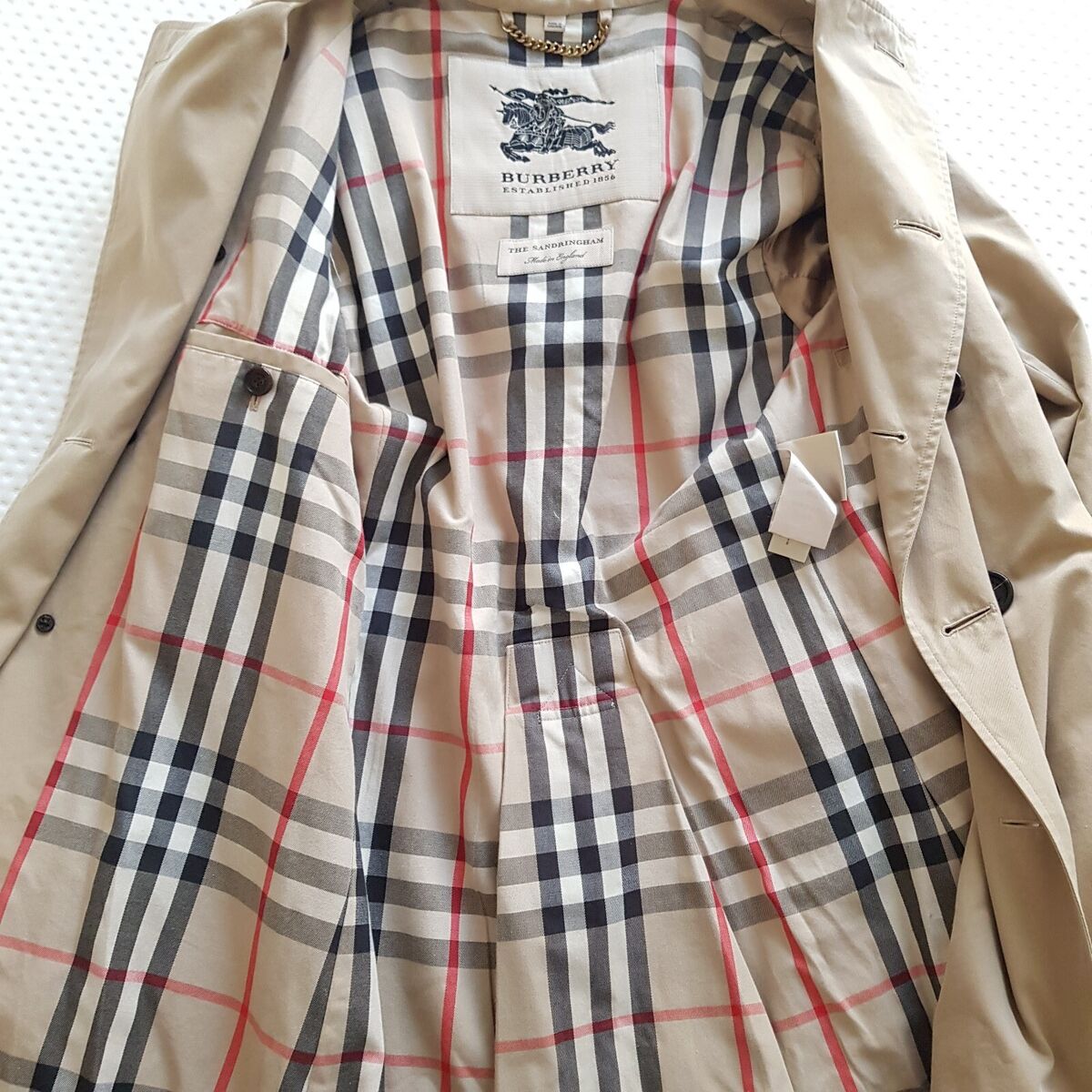BURBERRY The Sandringham Beige Mid-Length Trench Coat Size BURBERRY The Sandringham Beige Mid-Length Trench Coat Size