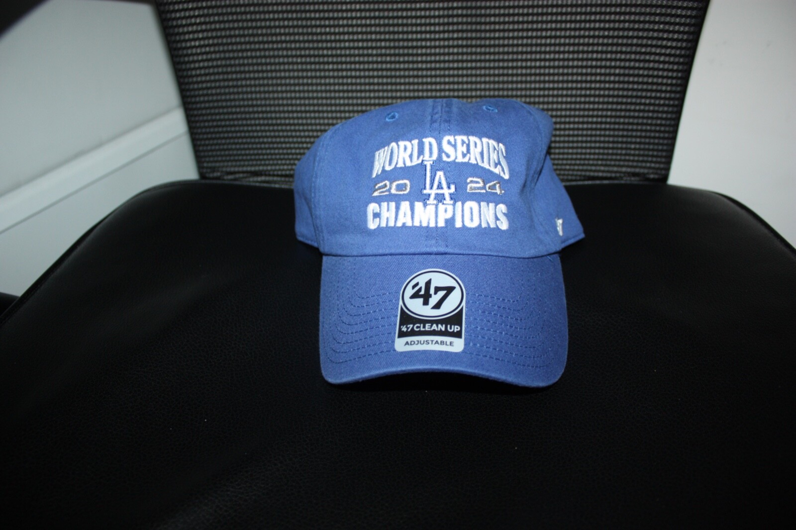Picture 1 of 4