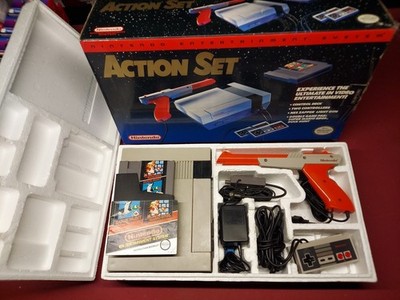 Nintendo NES Action Set Console System Tested Working Controllers Zapper Mario 