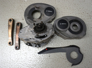 Bosch E-Bike Motor Set 0275007020 von 2014 300 Wh + Kurbelarme 170 mm (A025-418)