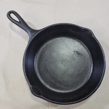 Vintage Pre-1960 Lodge Cast Iron Skillet 8 inch Frying Pan No. 5SK USA