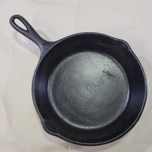 Vintage Pre-1960 Lodge Cast Iron Skillet 8 inch Frying Pan No. 5SK USA