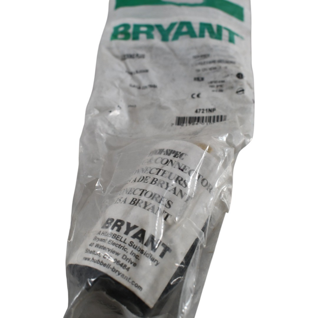 NEW Bryant 4721NP Locking Plug 15A 125V NEMA L5-15 2P 3W Industrial Grounding