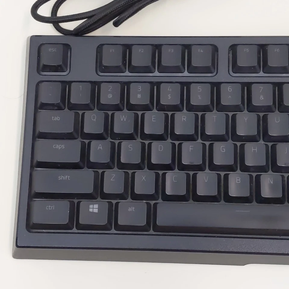 Razer Ornata V2 Gaming Keyboard Mecha-Membrane RGB Wired USB Black RZ03-0338 - Image 2 of 4