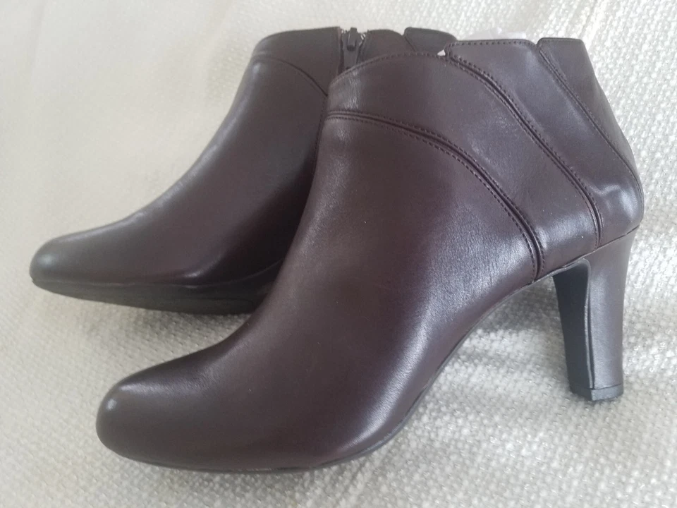 Sapatos de salto Alex Marie couro marrom escuro tamanho 8,5 m novo sem etiquetas - Imagem 2 de 4