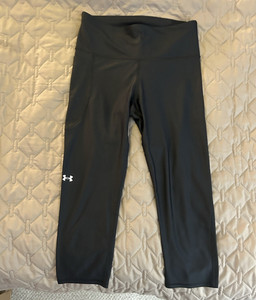 Under Armour HeatGear Women's M Black Cropped High Rise Compression Leggings