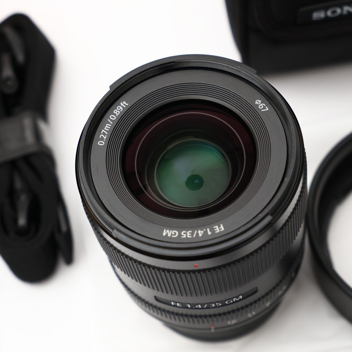 Sony FE 35mm 35 mm f/1.4 f1.4 GM Lens - Barely used