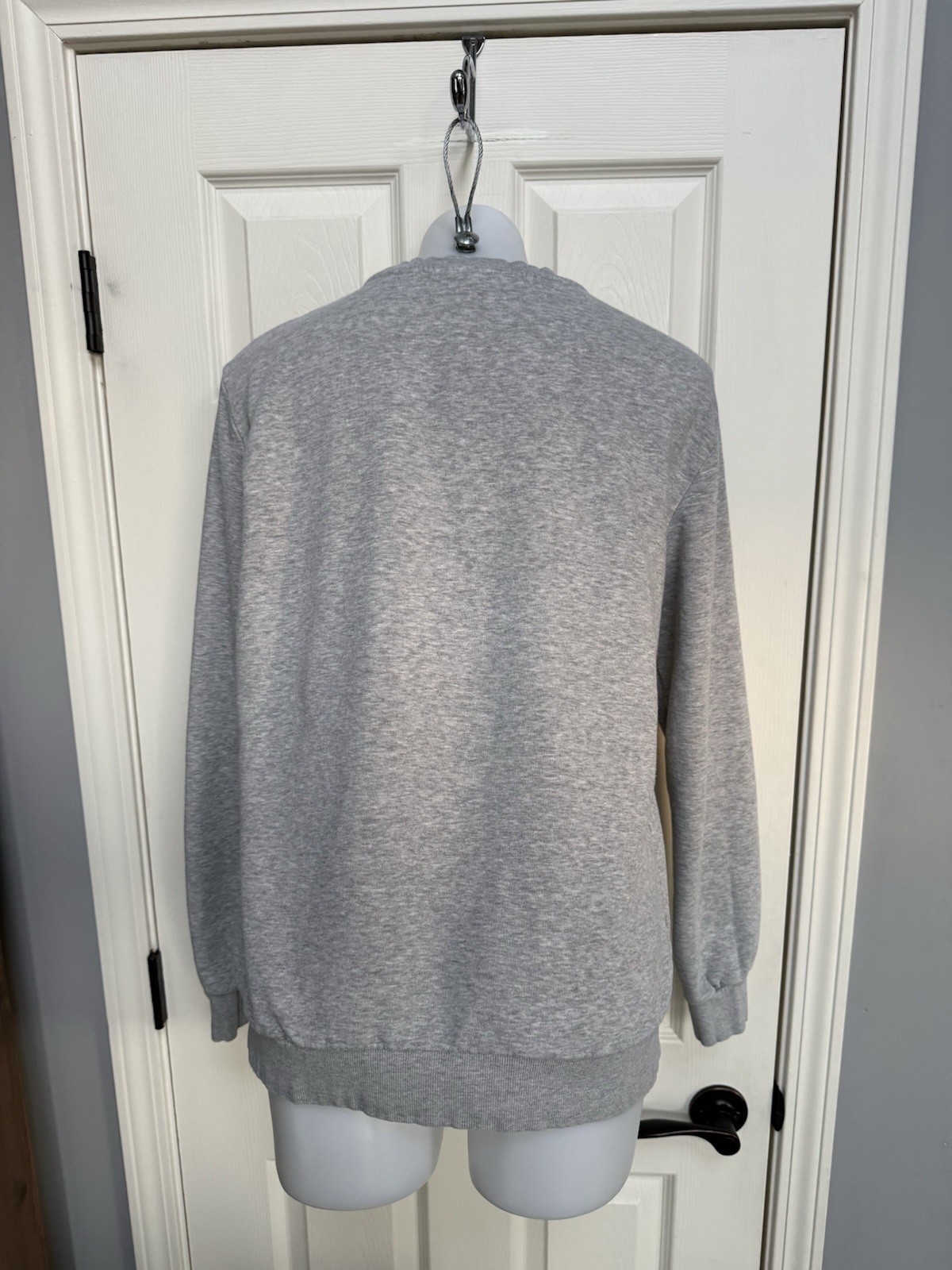 H&M DIVIDED Gray Sweatshirt Long Sleeve HEADPHONES SMILEY MUSIC Pullover Women M thumbnail 6