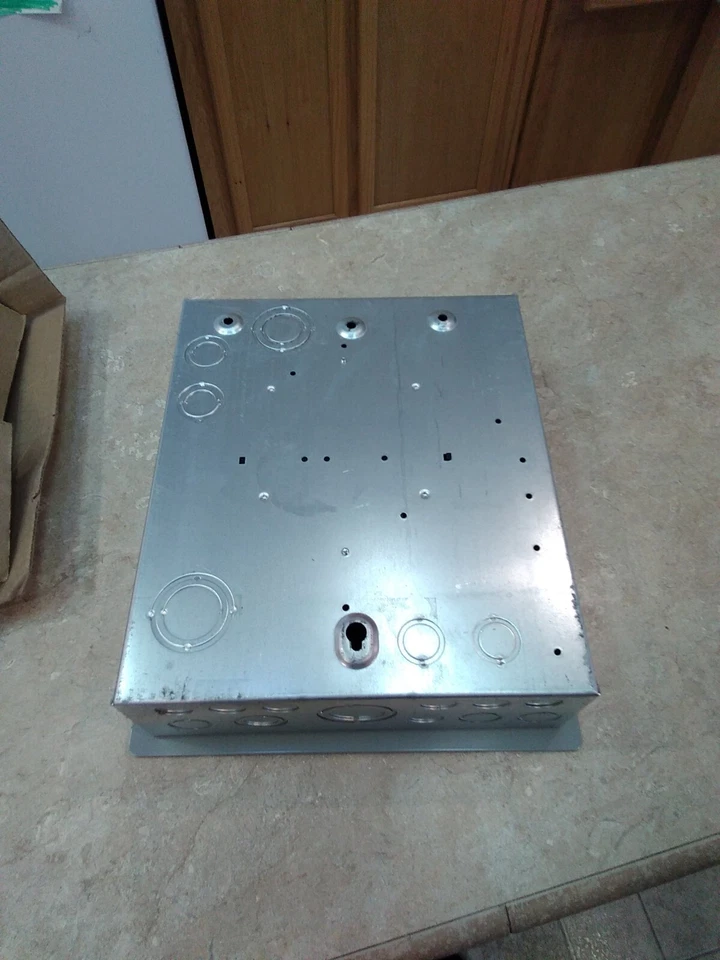 Cutler Hammer Load Center,No BR816L125FP, Eaton Corporation - Image 4 of 4