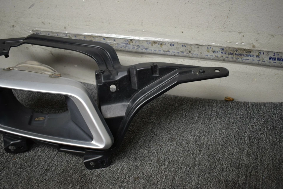 宝马 X5 后部出口尖支架右侧工厂原始设备制造商 — 第 3/4 张图片