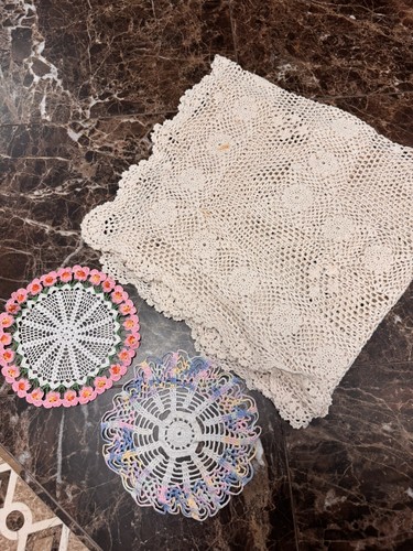 Vintage Lot Crochet Lace Doilies Table Runners Long-Small- Mini -Mix Lot - Picture 5 of 11