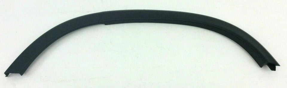 Chevrolet Trax 2015-2021 lado del conductor trasero negro moldura de apertura de rueda nuevo OEM Foto 2 de 4