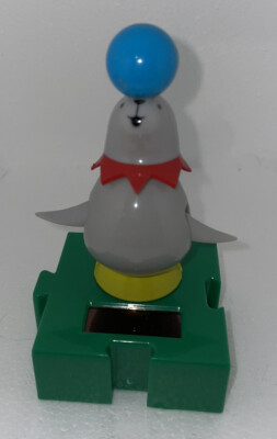 Solar dancing circus seal bobblehead dashboard dancing sun catcher