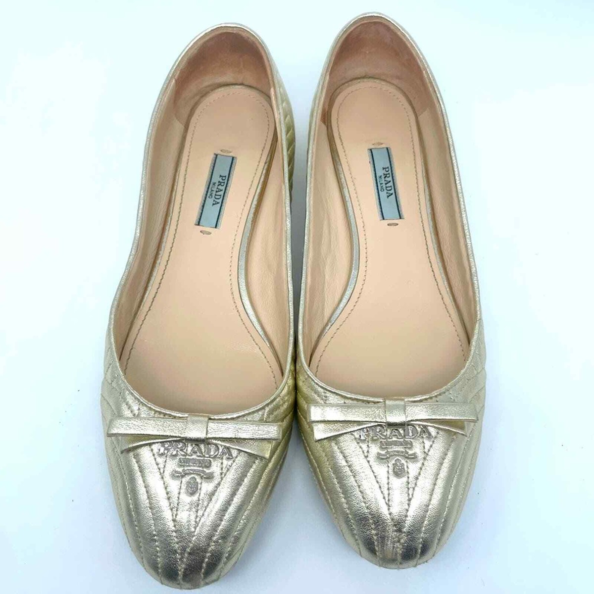 サンダル・ミュール PRADA | PRADA Embellished leather ballet flats Prada Pale Gold Quilted leather logo embellished bowtie