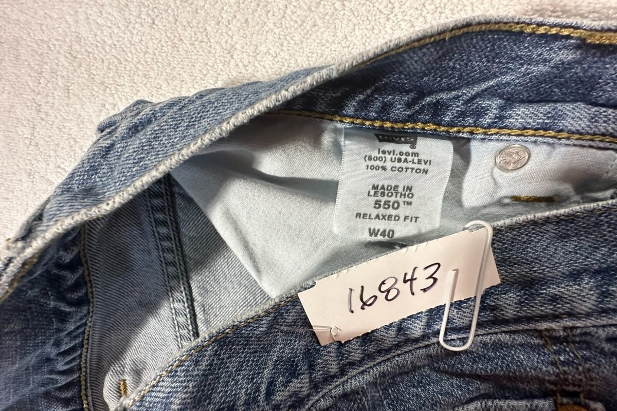MY⭐︎ Levi's 550 men's blue denim shorts relaxed 40 cotton zip pockets