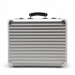 U*G様 RIMOWA CLASSIC FLIGHT 大型104L 2輪 976 RIMOWA CLASSIC FLIGHT 大型104L 2輪 976.77 Rimowa Classic Flight