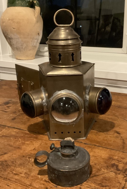 vintage working marine signal lantern ; 3 lens brass oil lamp