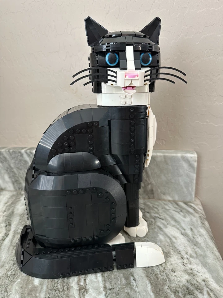 LEGO® Esmoquin Gato Bigotes! Edición limitada - ¡Bigotes negros medianoche! Foto 2 de 4